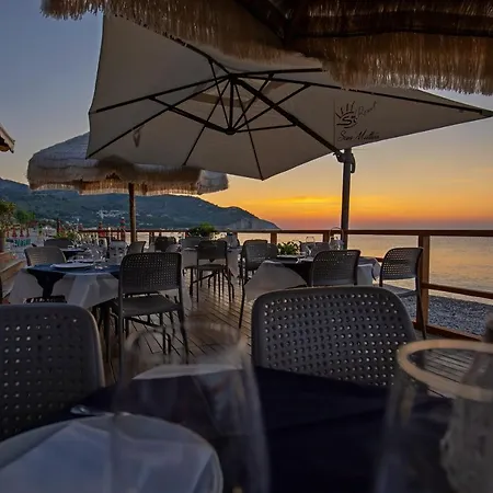 Ulivo Mit Pool Und Privatstrand Holiday home *