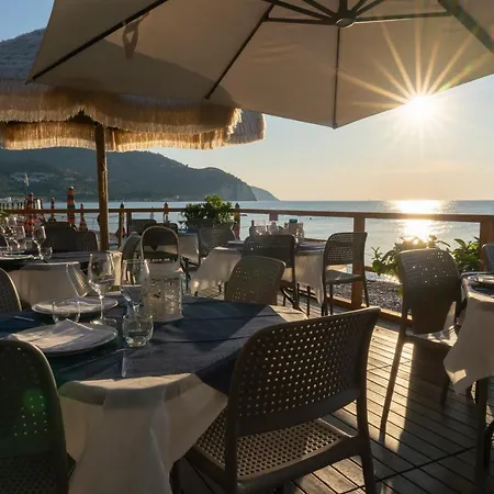 Ulivo Mit Pool Und Privatstrand Holiday home Mattinata