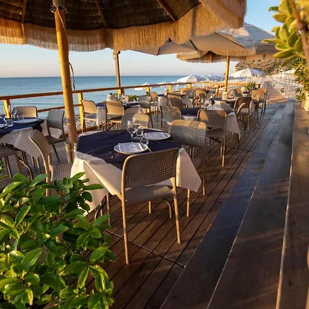 Ulivo Mit Pool Und Privatstrand