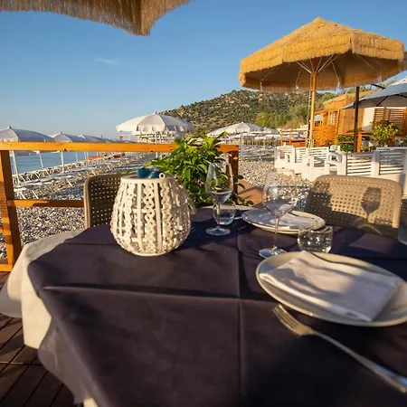 Ulivo Mit Pool Und Privatstrand