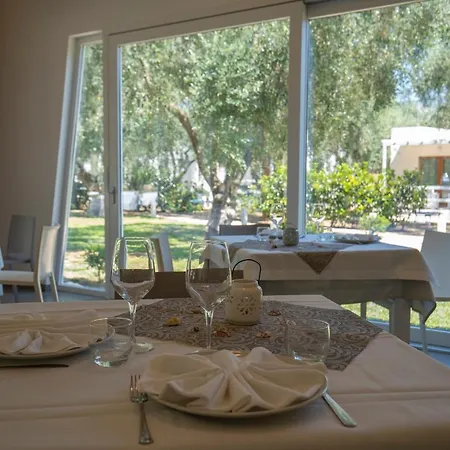 Ulivo Mit Pool Und Privatstrand Mattinata
