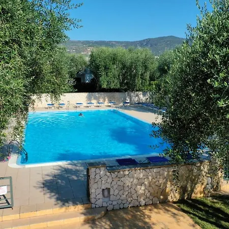 Ulivo Mit Pool Und Privatstrand Holiday home *