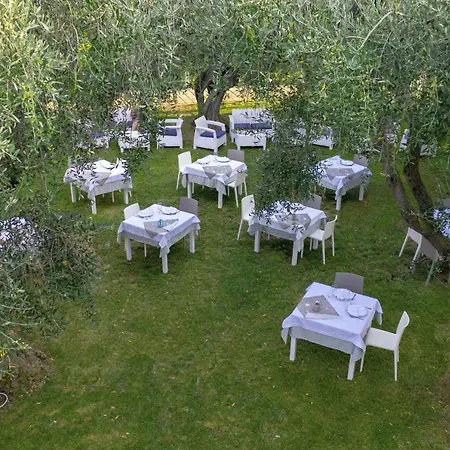 Ulivo Mit Pool Und Privatstrand *