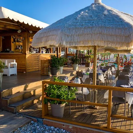 Ulivo Mit Pool Und Privatstrand * Mattinata
