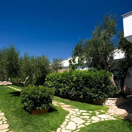 Ulivo Mit Pool Und Privatstrand Holiday home *