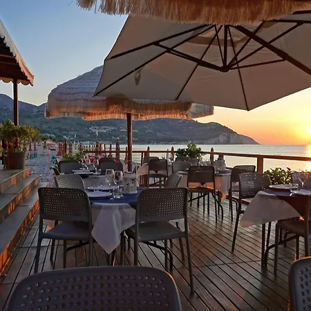 Ulivo Mit Pool Und Privatstrand Holiday home
