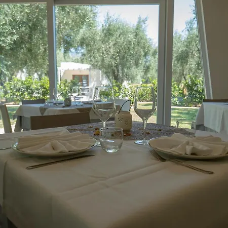 Ulivo Mit Pool Und Privatstrand Mattinata