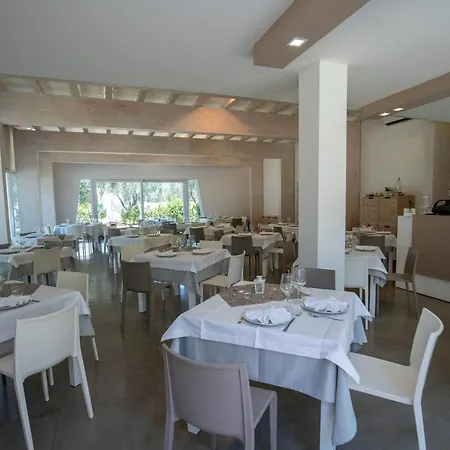Ulivo Mit Pool Und Privatstrand Holiday home Mattinata