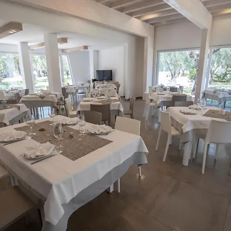 Ulivo Mit Pool Und Privatstrand *