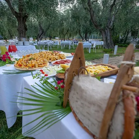 Ulivo Mit Pool Und Privatstrand * Mattinata