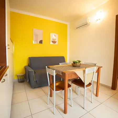 Ulivo Mit Pool Und Privatstrand Holiday home Mattinata
